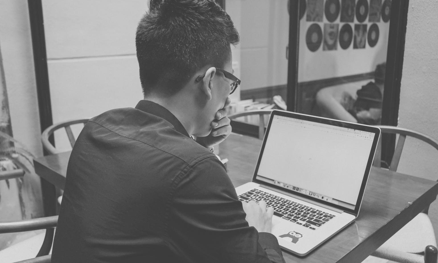Analyse de données et graphiques de performance d'entreprise